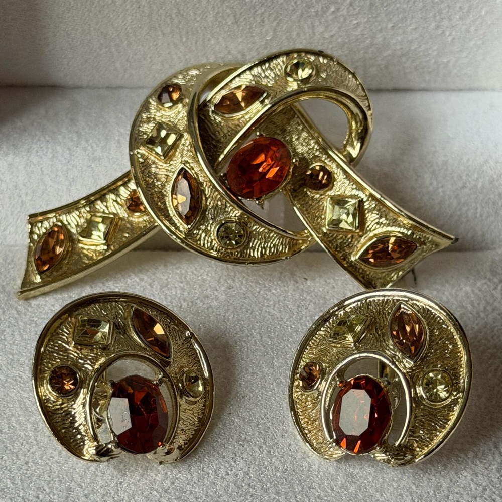 VTG Coro Gold and Amber Brooch Set